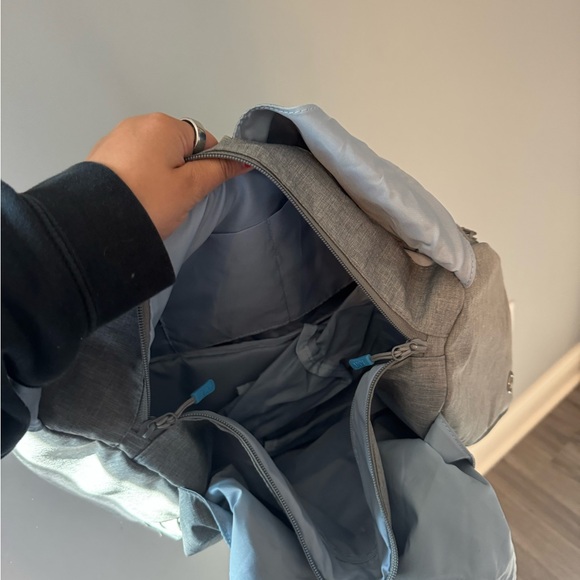 cute grey yoga gym bag! - Picture 4 of 4